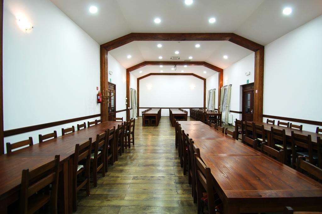 Hotel Lug Осиек Экстерьер фото