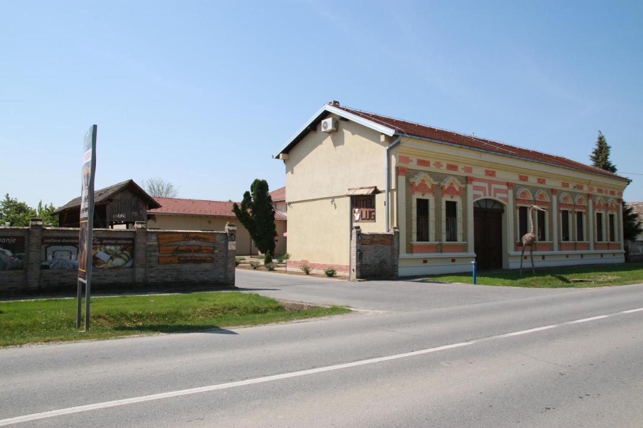 Hotel Lug Осиек Экстерьер фото